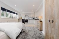 Central Maidstone Studio - Weekly and Monthly Stays - Bed and Breakfast Maidstone