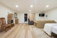 Private Spacious Full Bed Studio - Bed and Breakfast San Diego