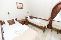 Doppel-/Zweibettzimmer mit Stadtblick