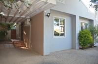 2-Bedroom Private Garden Flat, Durbanville - B&B Durbanville