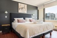 Stylish 2BR City Flat Modern Design and Comfort - B&B Santiago del Cile