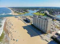 Oceanfront Beach Condo, Pool, Gym, Fishing Surfing - Ferienwohnung Virginia Beach