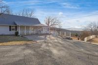Sunset Ridge-Family Friendly Lake View Seclusion - B&B Eufaula