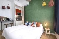 Bernard Studio with Spa A Moment of Relaxation and Elegance - Ferienwohnung Lyon