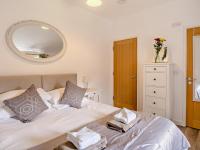 4 Bed in Newport oc-90251 - B&B Newport