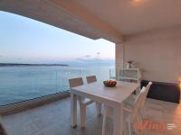Seafront Apt Mellieha with Stunning Sea Views - B&B Is-Sellum