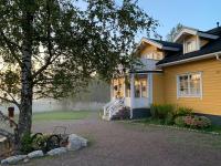 Lakeside Villa Koivuvaara - B&B Laukkoski