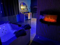 Suite Casanova avec SPA & Escape Love Game - Doux Bleu Jeux - B&B Niort