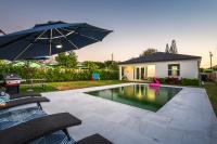 Delray Oasis - Private Pool - Fenced Yard - Parking - Laundry - Full Kitchen - Convenient Location - B&B Delray Beach
