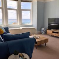 Spacious flat - fabulous sea views & walk to beach - B&B Woolacombe