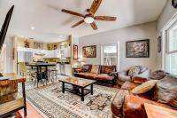 Dog-friendly home with large patio, W/D & central AC - B&B San Antonio