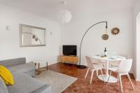 Estoril Beach | Your Family Escape - B&B Estoril