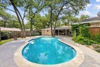 4-Bedroom Home with Private Pool in Euless - Ferienwohnung Euless