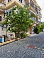 Family 3-Bedroom Apartment with Pool, Pereybère - Chambres d'hôtes Péreybère