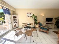 Appartement Confort 4 Pers, Proche Plage et Centre, Parking Inclus - Saint Raphaël - FR-1-226A-46 - Chambres d'hôtes Saint-Raphaël