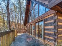 Bear Cave Haus - Bed and Breakfast Gatlinburg