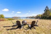 Coastal Red Farmhouse w/Firepit - Holiday Home - B&B Milbridge