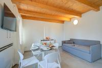 One Bedroom Apartment 1