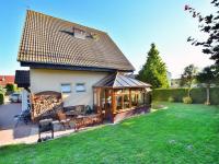 Holiday home with private sauna and garden - B&B Jarosławiec