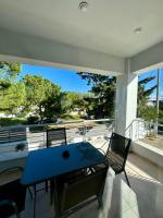 Celene by Dia garden view apartment - Chambres d'hôtes Artémida