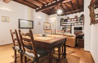 Bright & Cozy Designer Apartment in San Niccolò - B&B Florencia