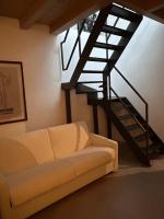 Loft Navigli With Private Garden - B&B Milan