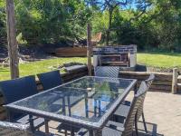 Cheerful 3 Bedroom Cottage with Private Beach - B&B Irisdale