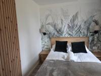 Apartament w Sercu Parku - Dąbrówka Cieplice - B&B Jelenia Góra