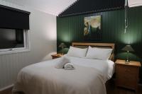 Green Vale Lodge, Yanwath, modern lodge with hot tub, dog friendly and 10 minute drive to Ullswater - Chambres d'hôtes Tirril