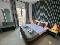 Large 3-Bedroom with Jacuzzi near St Julians - B&B Swieqi
