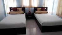 Standard Twin Room with Garden View