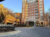Luxury, Chic, Apt with Game Room, Movie Theatre, & 24hr Gym - Chambres d'hôtes Rockville