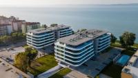 MyFlat Wave Amber Apartment - Bed and Breakfast Siófok