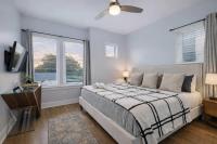 Modern 3-Story Townhome w Rooftop & City Views - B&B Nashville