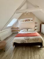 Gites spacieux avec piscine couverte intérieur - B&B Malguénac