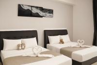 Chambers Residence by Fantastic, Balcony KLCC View - B&B Kuala Lumpur