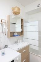 Studio avec parking privé à 8 min du tram - B&B Lione