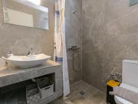 Studio Triple Standard