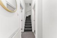 Perfect Booking 4 Bed Home in Sheffield - B&B Elland