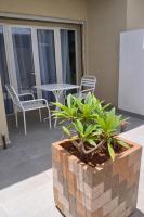 Milestone Terrace - 5min Aéroport - Supermarchés - Long séjours - Eau elec 24h7 - Bed and Breakfast Antananarivo