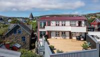Unique location with a huge private terrace - Bed and Breakfast Tórshavn