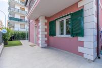 Aurea 27 - 5 Min Walk to Beach Private Garden - B&B Arma di Taggia