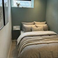 3-room apartment with free parking and terrace - Chambres d’hôtes Aalborg