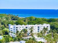 Modern 2BR Suite 2 King Beds Pool Steps to Beach - B&B Boca de Ratones