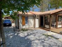Les Flots dAZzURe –Chalet piscine loisirs - Chambres d'hôtes Azur