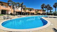 Quinta da Atalaia - Seaview Townhouse with pool - Bed and Breakfast Lagos