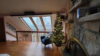 Mountain Home with ski, Hot Tub & Arcade - Chambres d'hôtes Jefferson