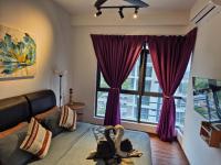 Suite met Queensize Bed en Uitzicht op het Zwembad