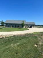 Lone Oak Place with Horse Stalls - B&B Dublin