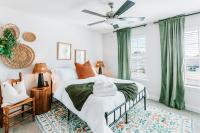 Old Capital - Prof Design, Purple Matt, Sleeps 5 - B&B Milledgeville